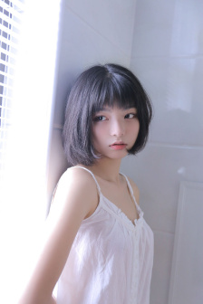 男同桌含着我的奶边摸边做